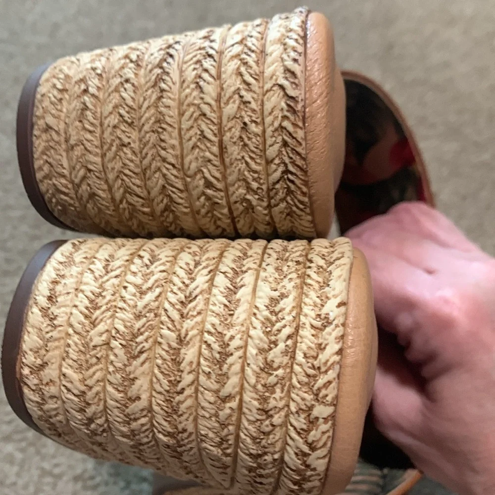 BOC Heels NWOT - Picture 2 of 5